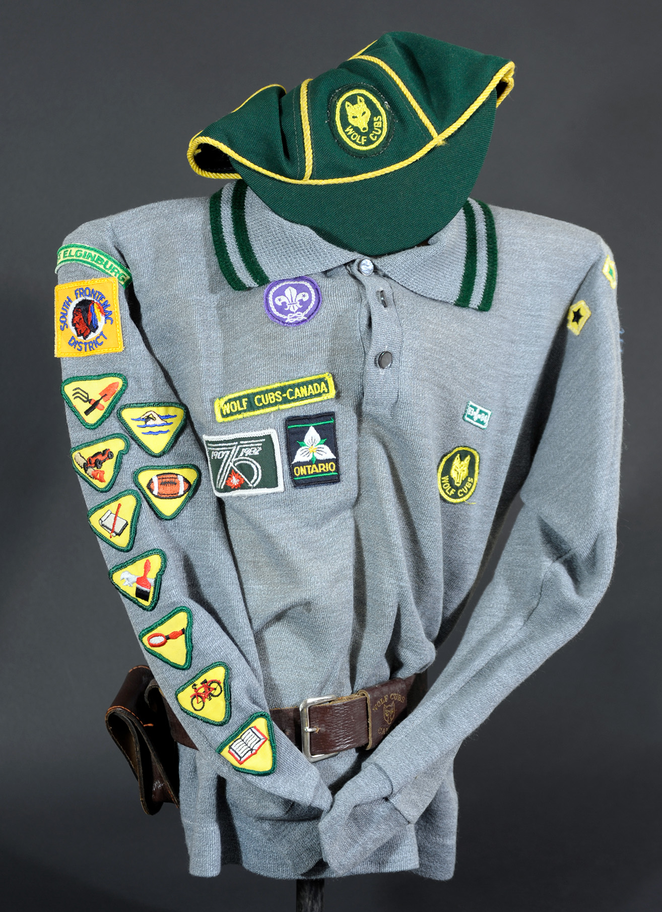 Cub's Shirt with badges attached to the arm