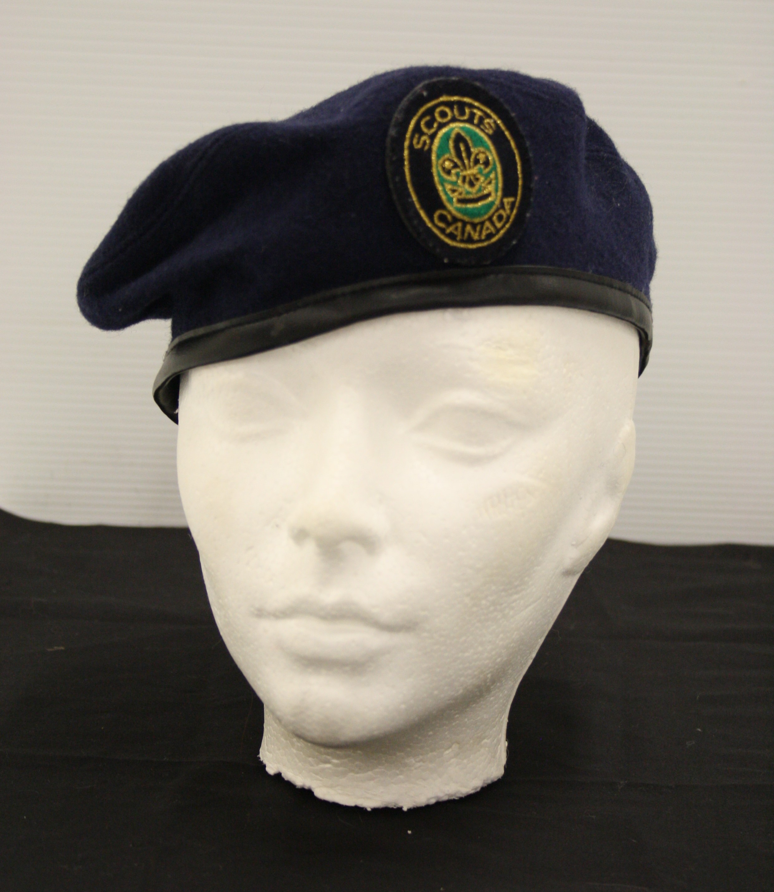 Scouts Beret with Green Background