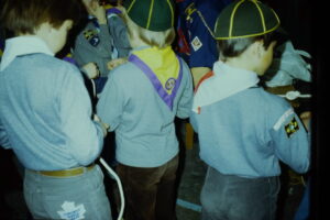 Cubs knotting