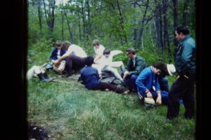 Instruction in putting up lean-to