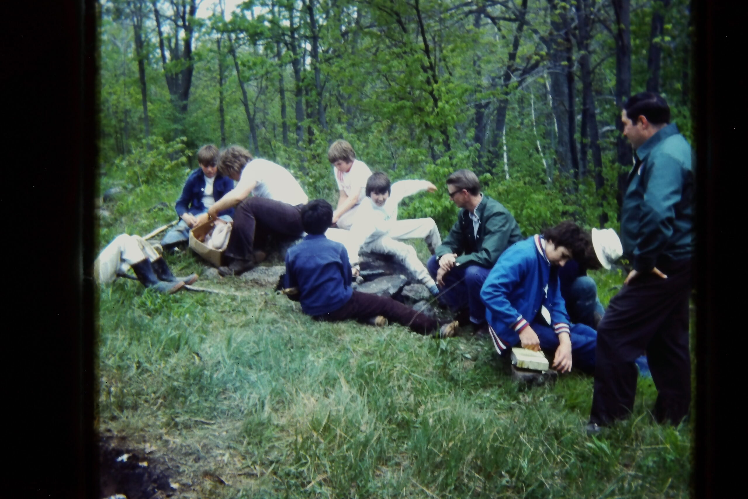 Instruction in putting up lean-to