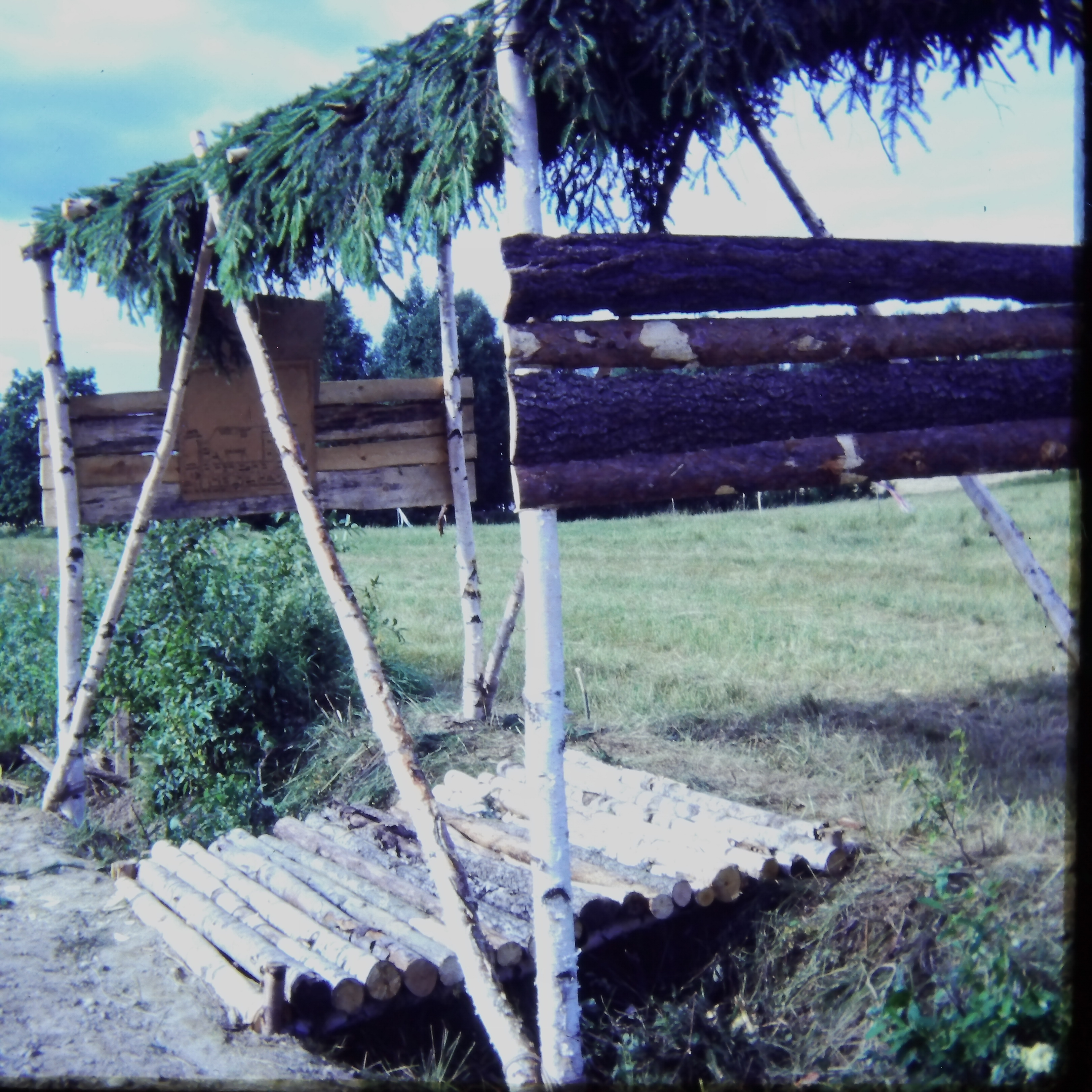 Subcamp gate