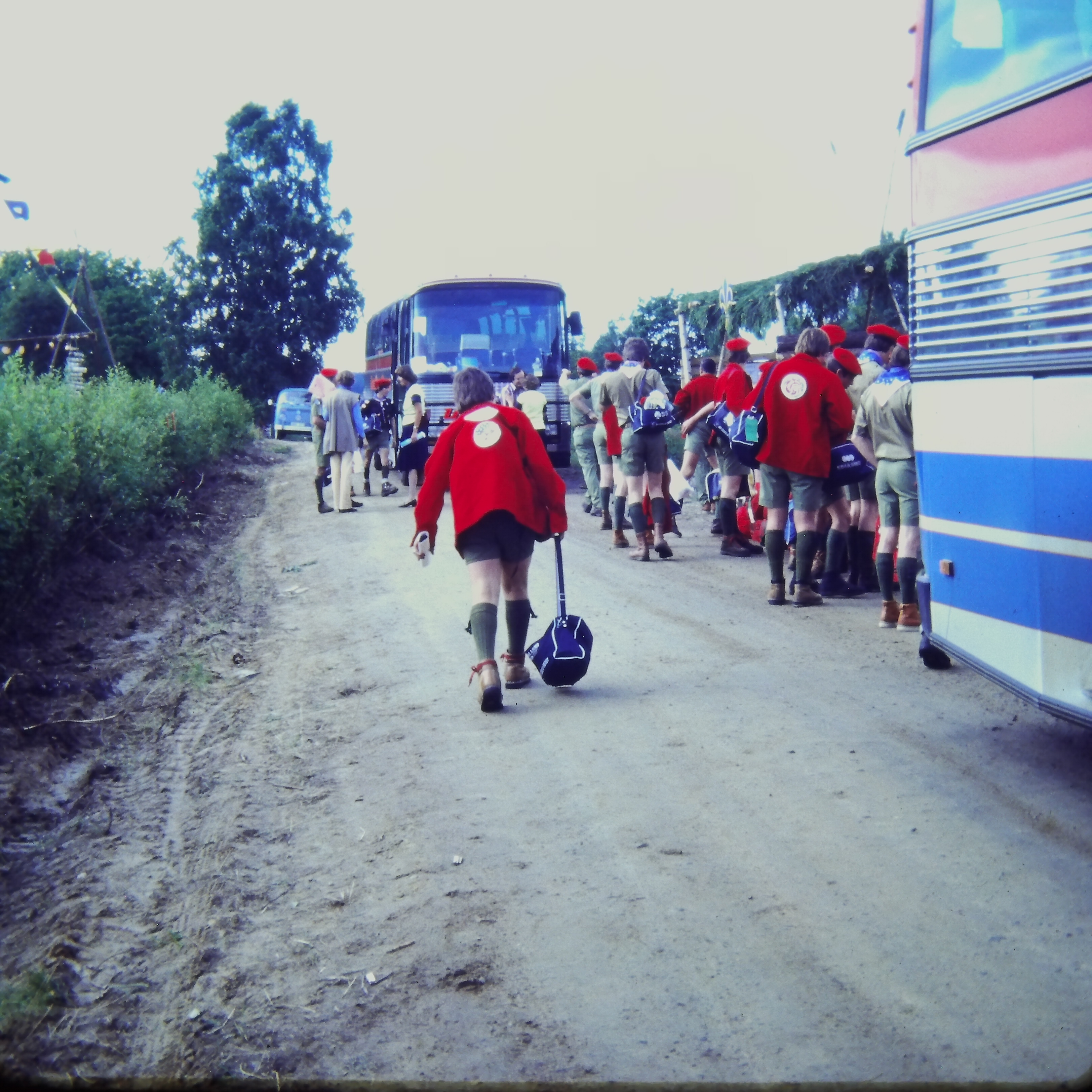 Americans arriving by bus